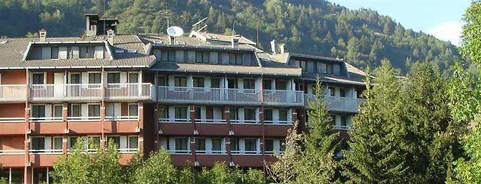فندق Mirella 4*