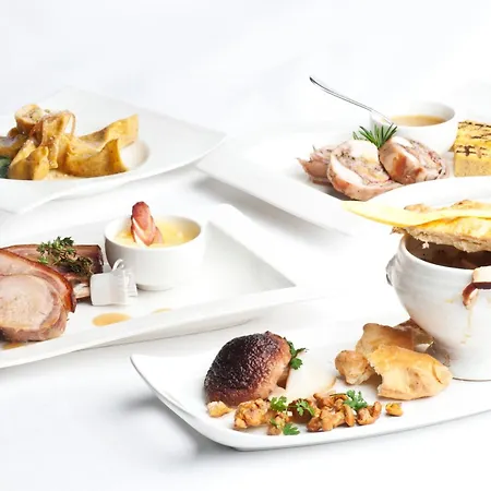 Hotel Mirella 4*