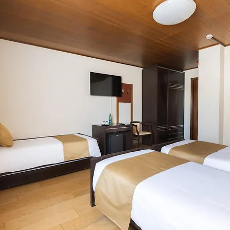 Hotel Mirella 4*