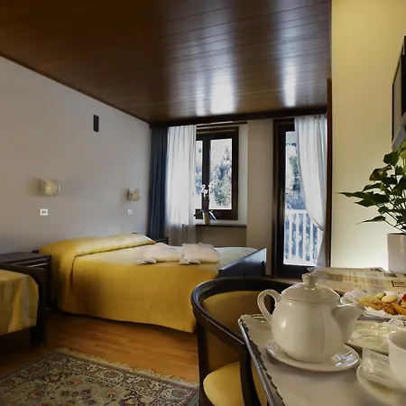 Mirella Hotel 4*