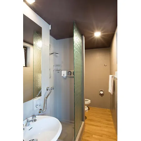 Mirella 4*