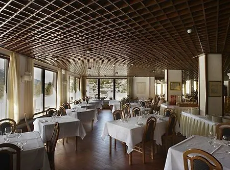 Mirella Hotel 4*